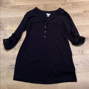 Black Old Navy dress with brass snaps